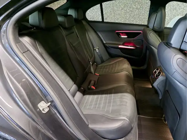 Mercedes-Benz C Class view 6