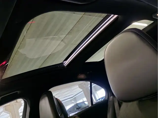Mercedes-Benz C Class view 5