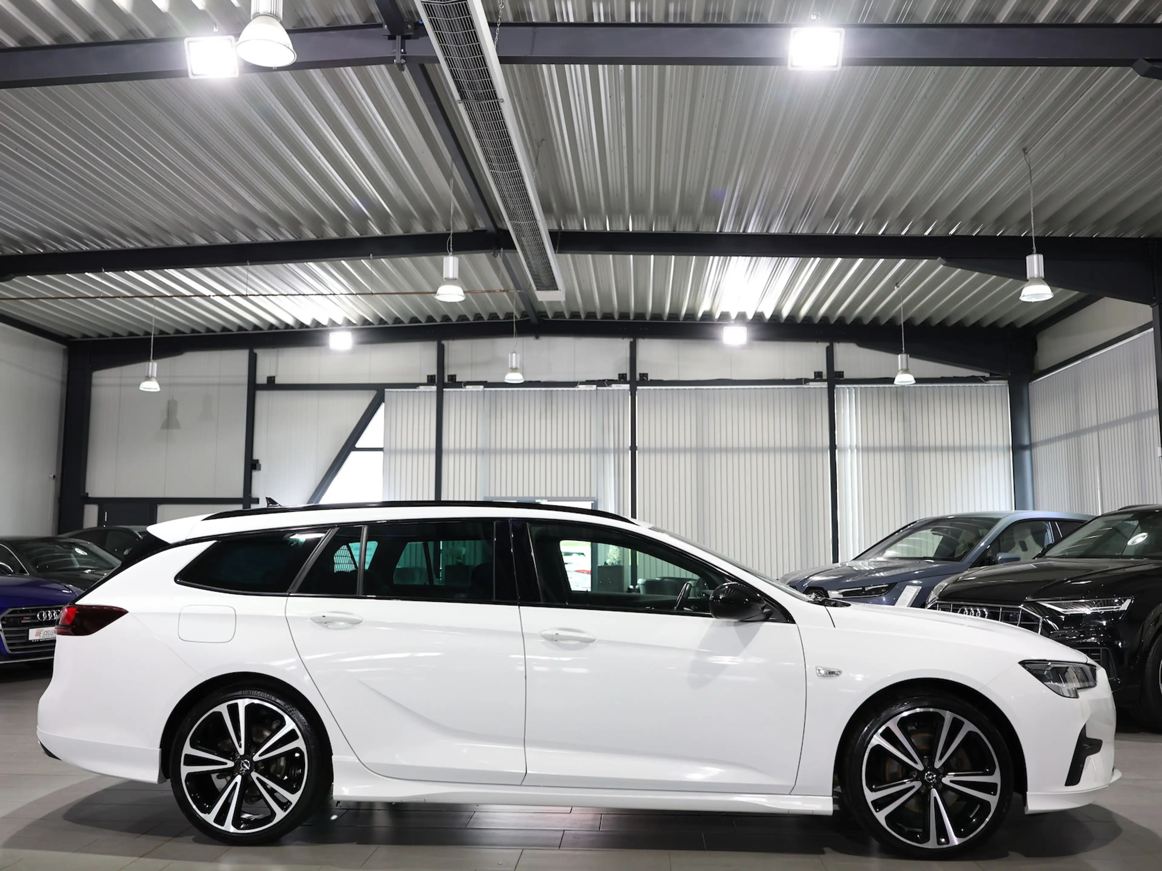 Opel Insignia ST 2.0 D 4x4 ULTIMATE OPC-LINE SPORT — photo 8