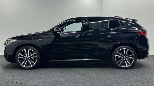 BMW X2 view 8