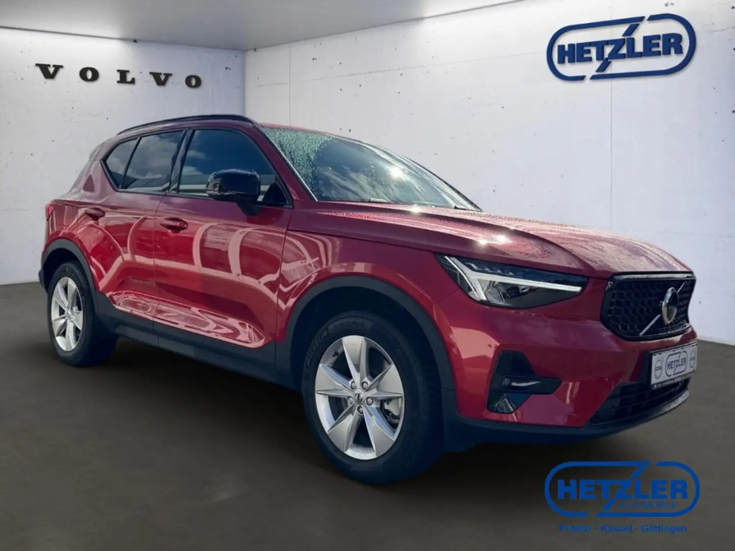 Volvo XC40 Plus Dark Recharge Plug-In Hybrid 2WD T4 Twin Engi Rot - 2