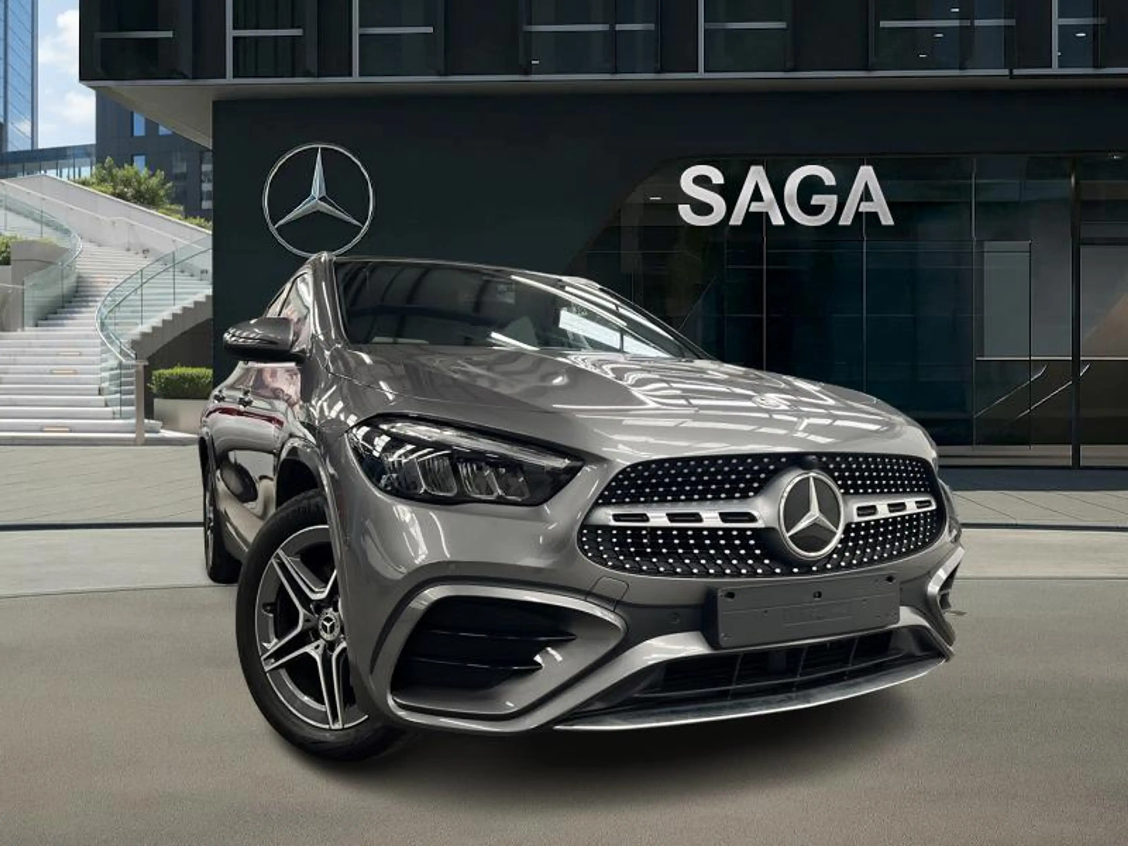 Mercedes-Benz GLA 250 e AMG Line — photo 10