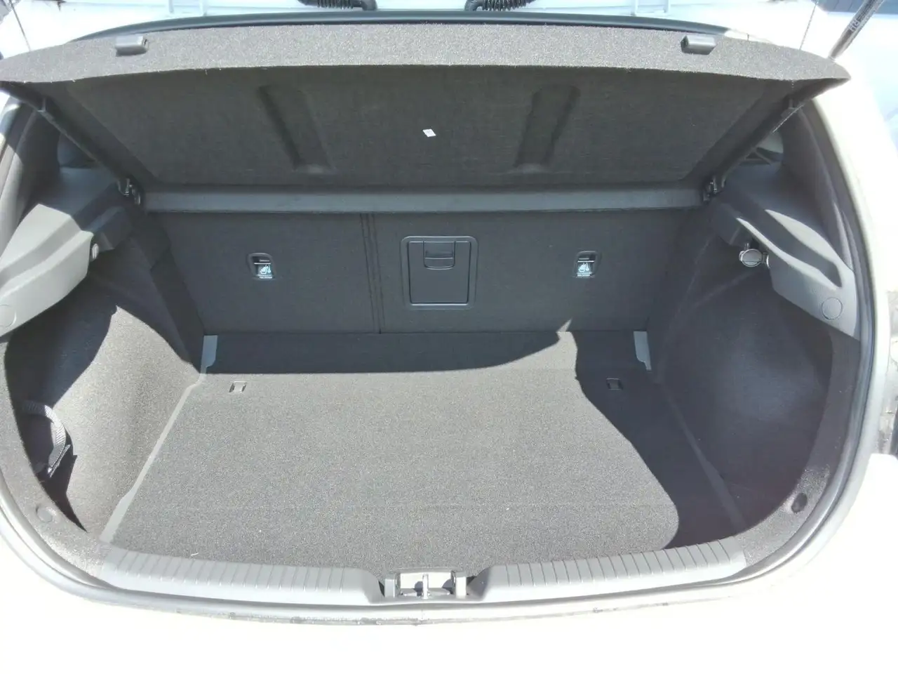 Hyundai i30 MJ25 1.5 TGDi 48V 6-MT Sondermodell ADVANTAGE 15
