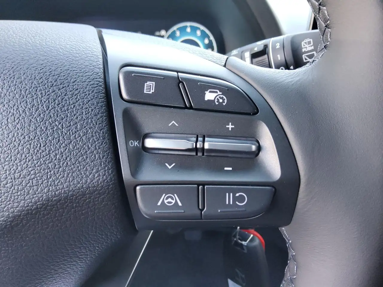 Hyundai i30 MJ25 1.5 TGDi 48V 6-MT Sondermodell ADVANTAGE 19