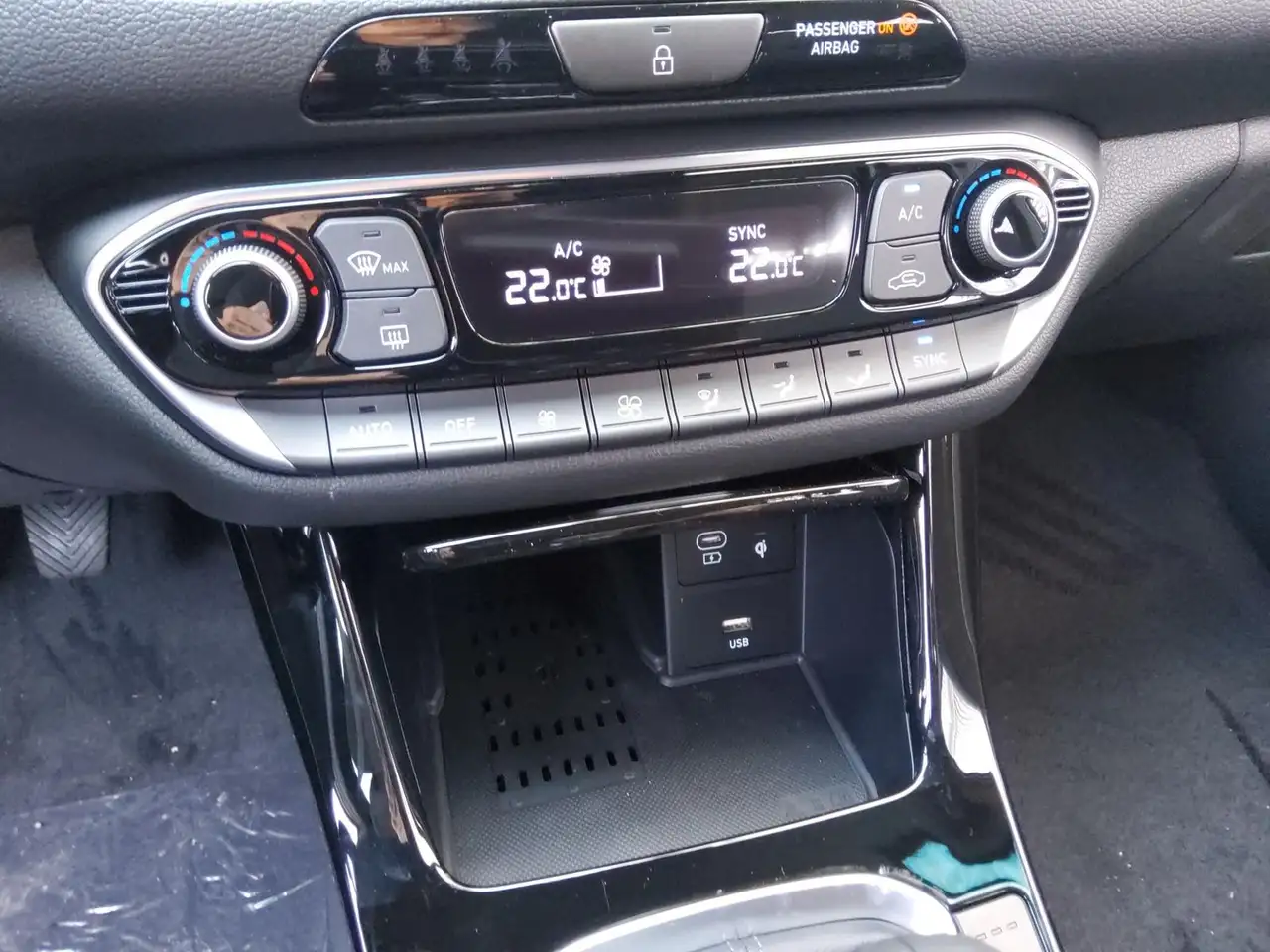 Hyundai i30 MJ25 1.5 TGDi 48V 6-MT Sondermodell ADVANTAGE 17