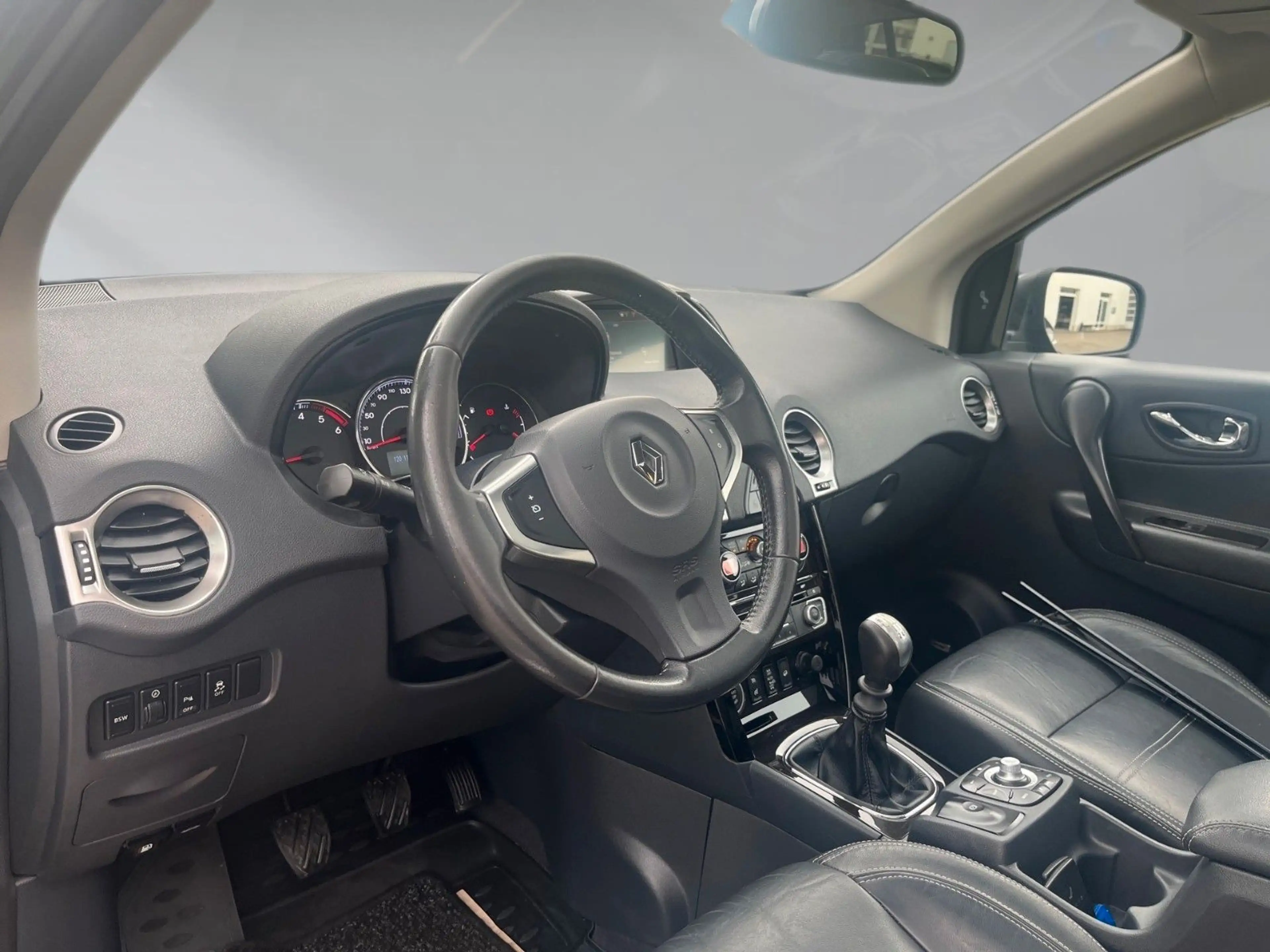 Renault Koleos dCi 175 FAP 4x4 Night and Day — photo 11