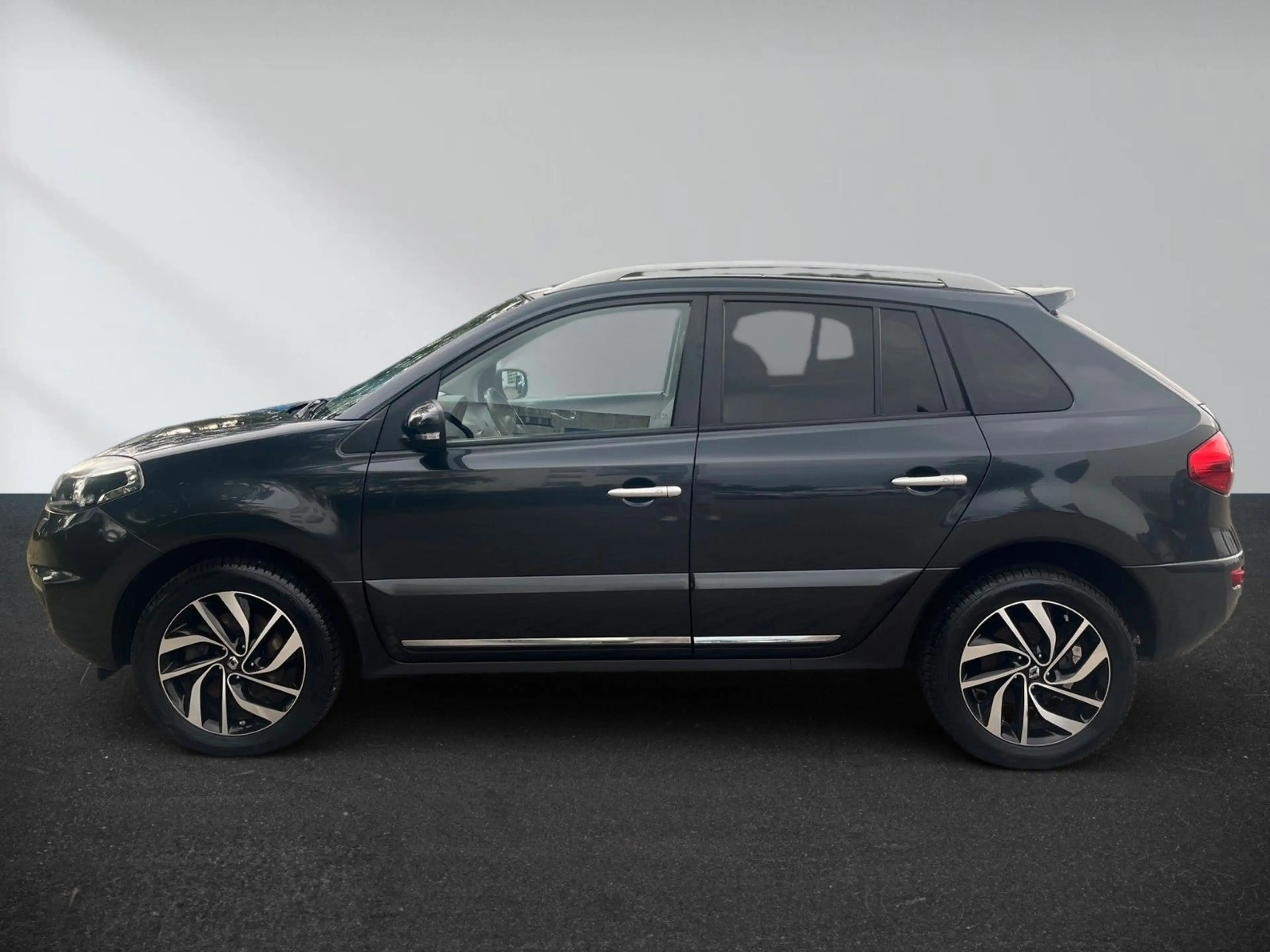 Renault Koleos dCi 175 FAP 4x4 Night and Day — photo 6