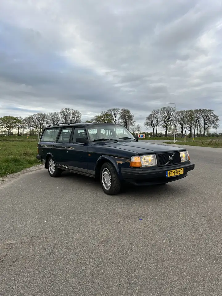 Volvo 240 GL Family Edition, foto 2