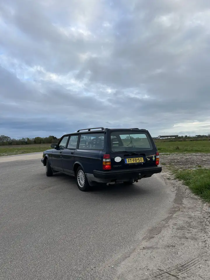 Volvo 240 GL Family Edition, foto 4