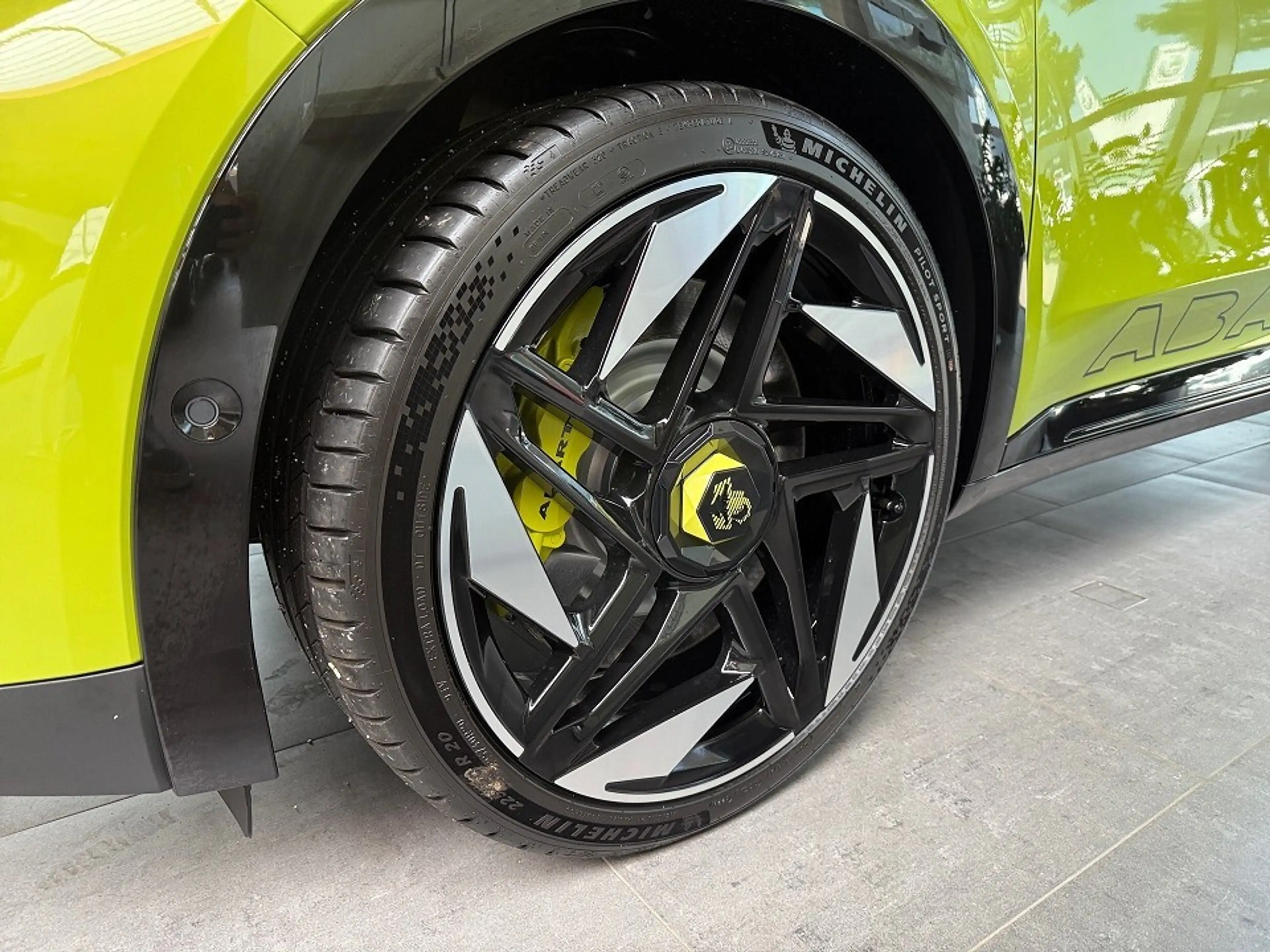 Abarth 600e SCORPIONISSIMA — photo 8