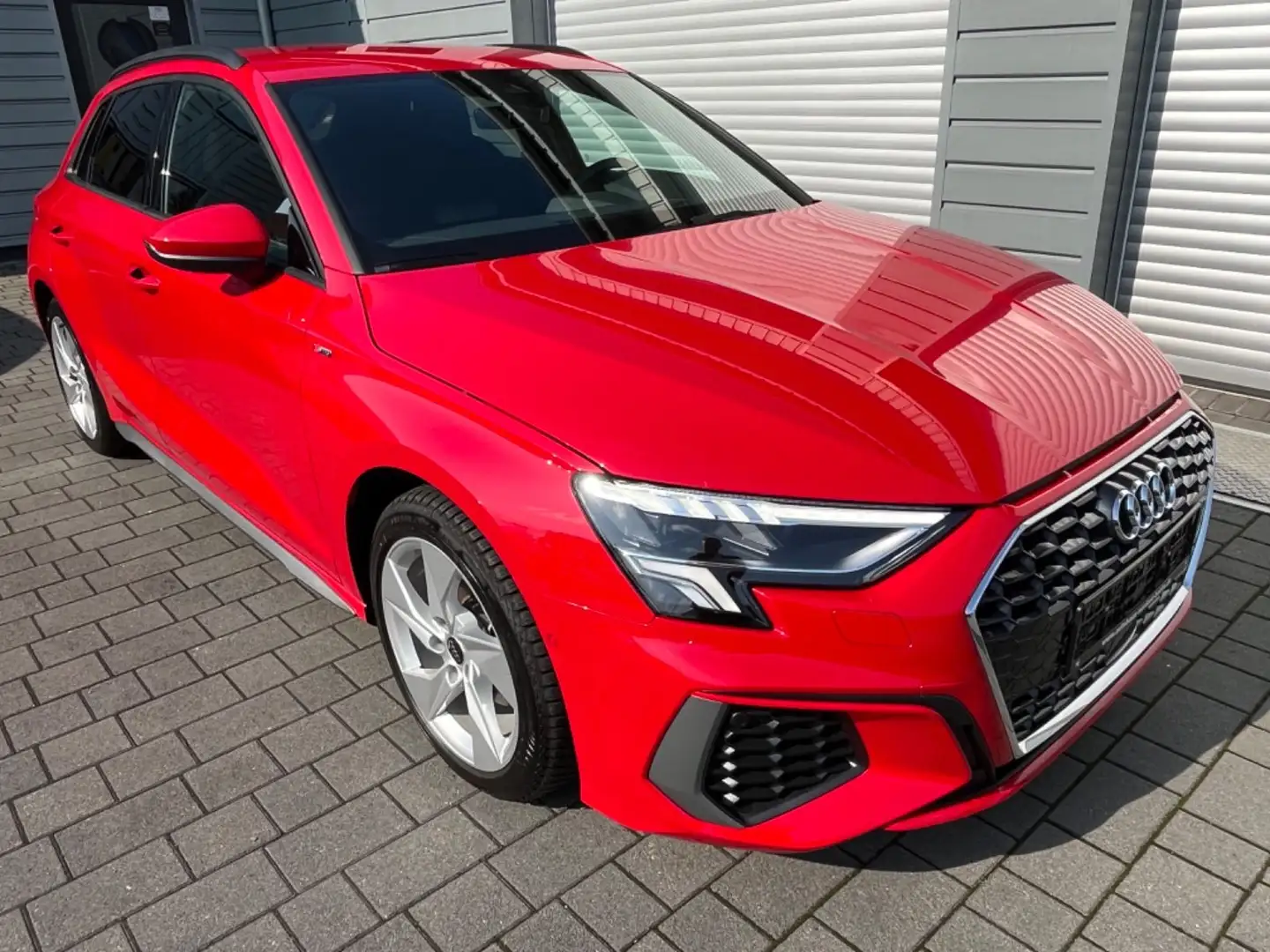 Audi A3 Sportback 35 TFSI S line LED ACC Kamera Rouge - 1