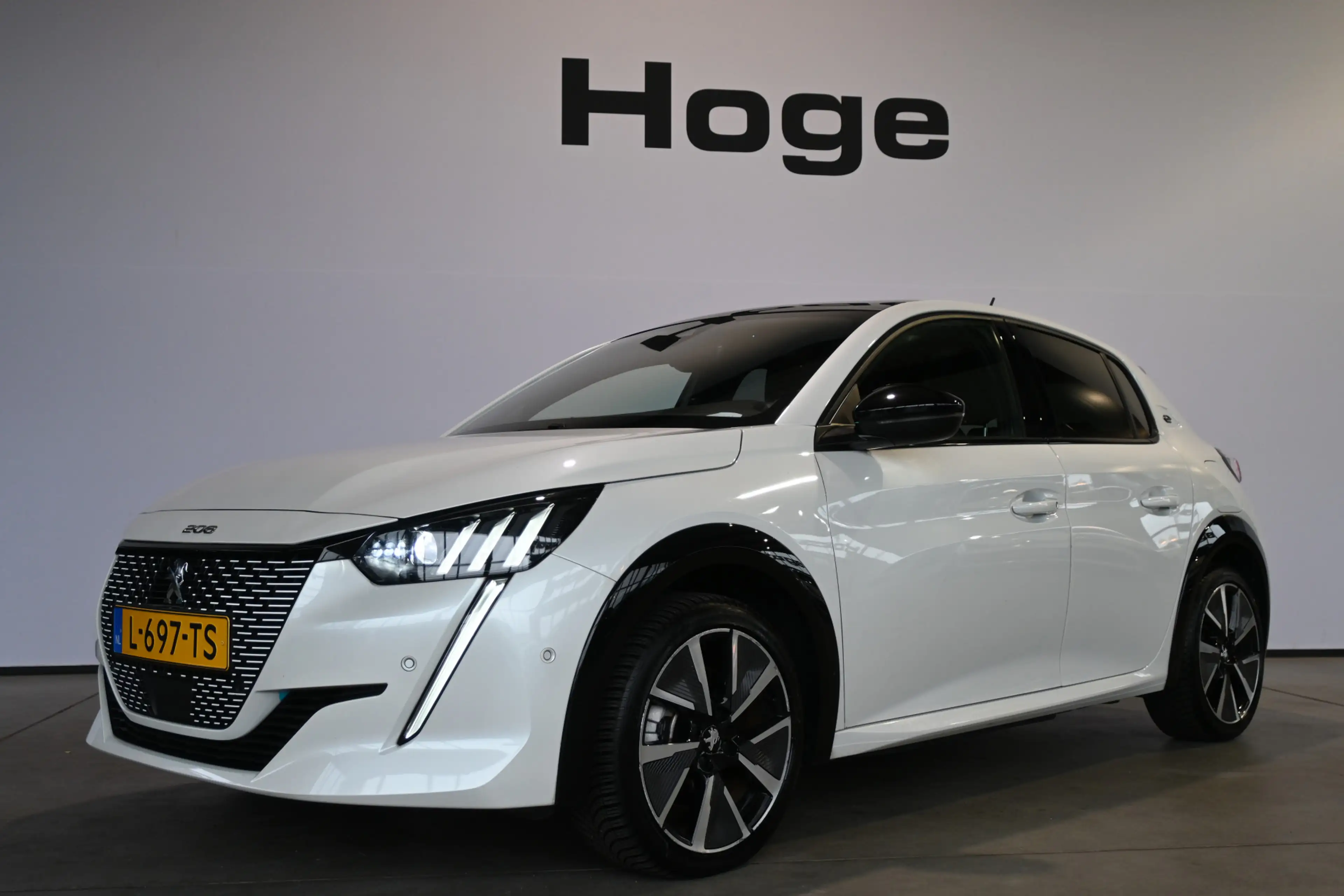 Peugeot e-208 EV GT Pack Clima Adaptieve cruise SOH 100% Panoram — photo 4