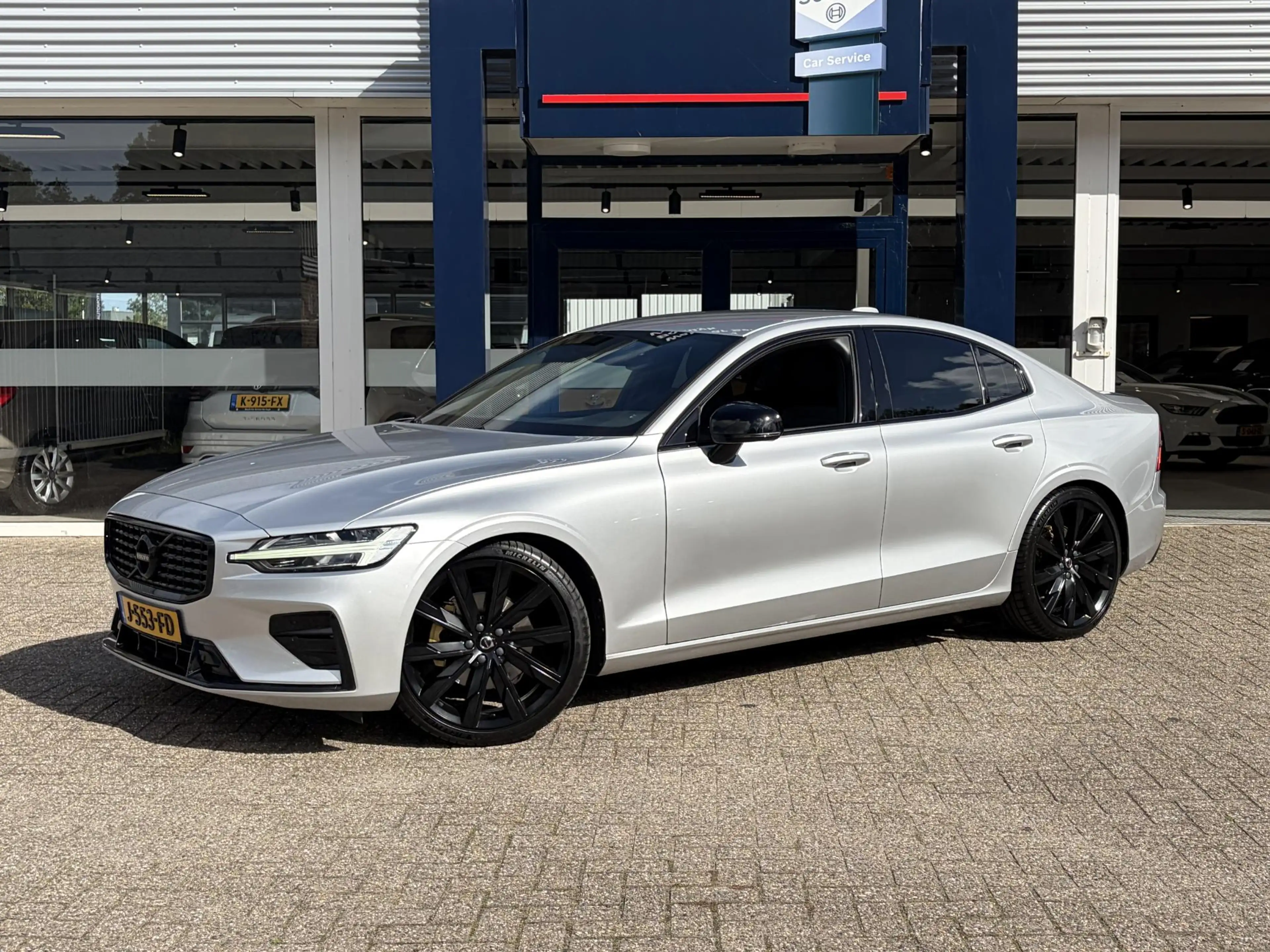 Volvo S60 2.0 T4 R-Design / Automaat / NL-Auto / Dealer-Onde — photo 2