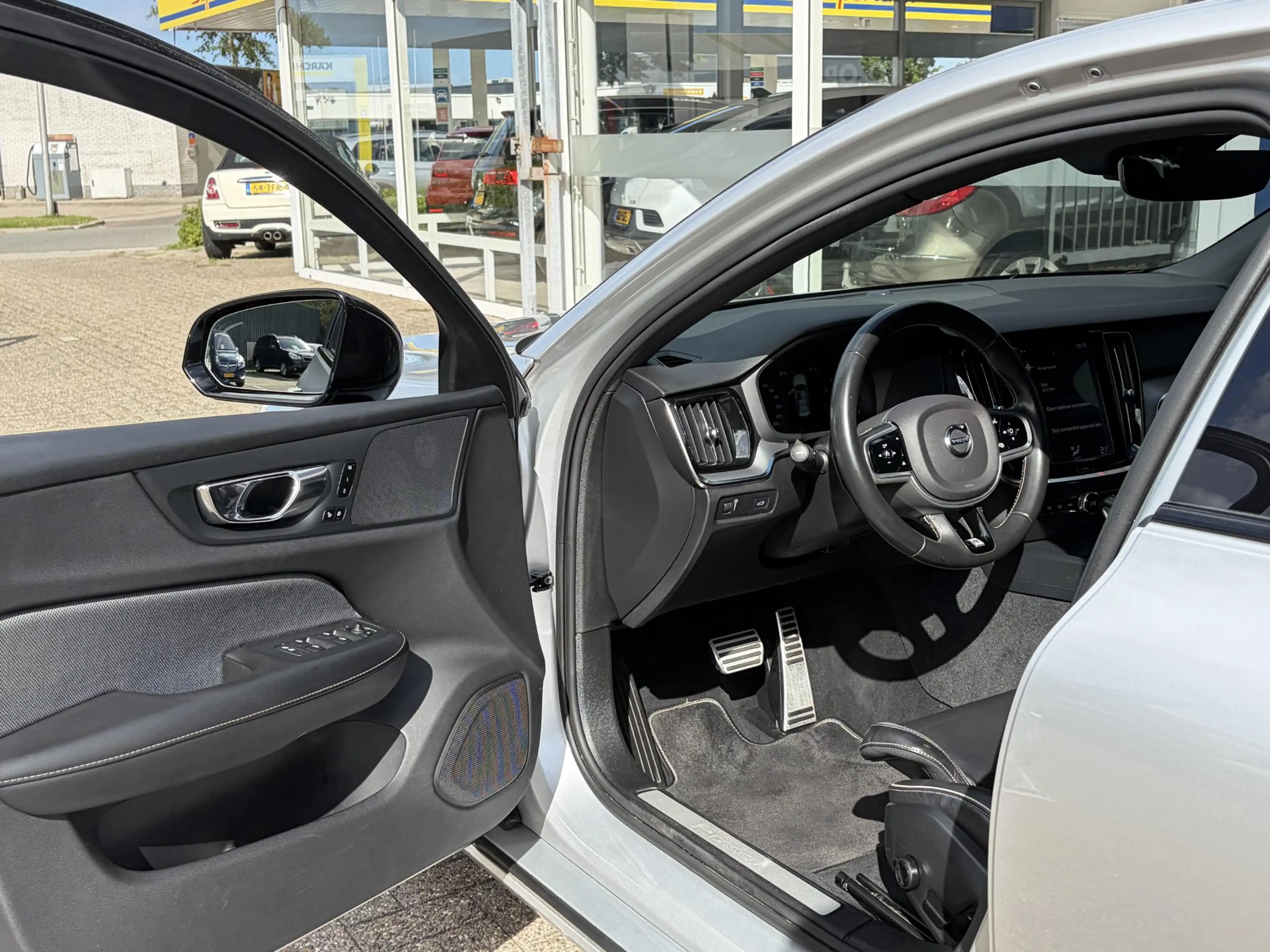 Volvo S60 2.0 T4 R-Design / Automaat / NL-Auto / Dealer-Onde — photo 10