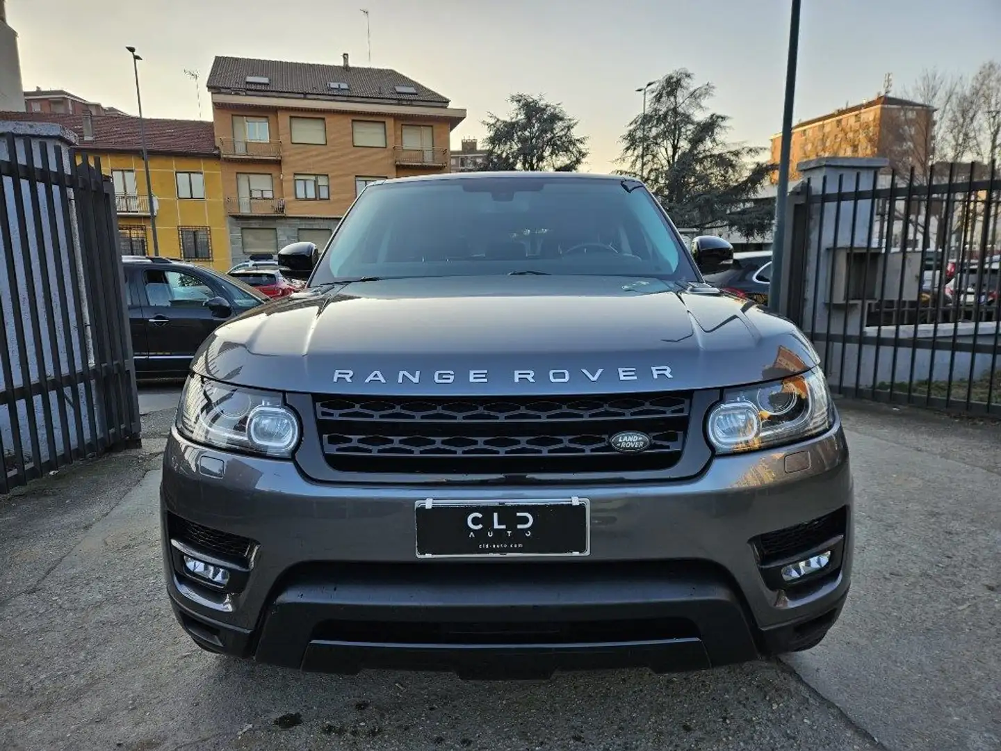 Land Rover Range Rover Sport 3.0 TDV6 HSE Grigio - 2
