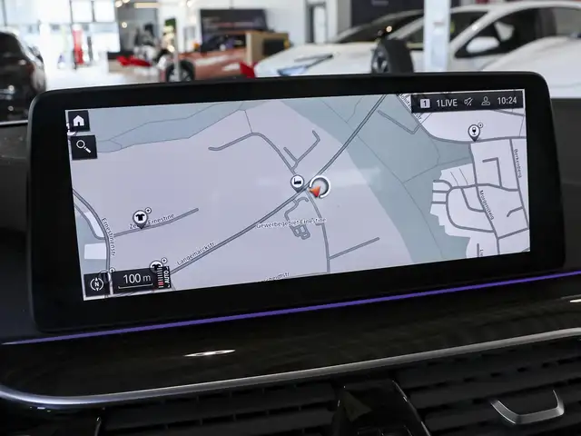 BMW 5 Series view 5