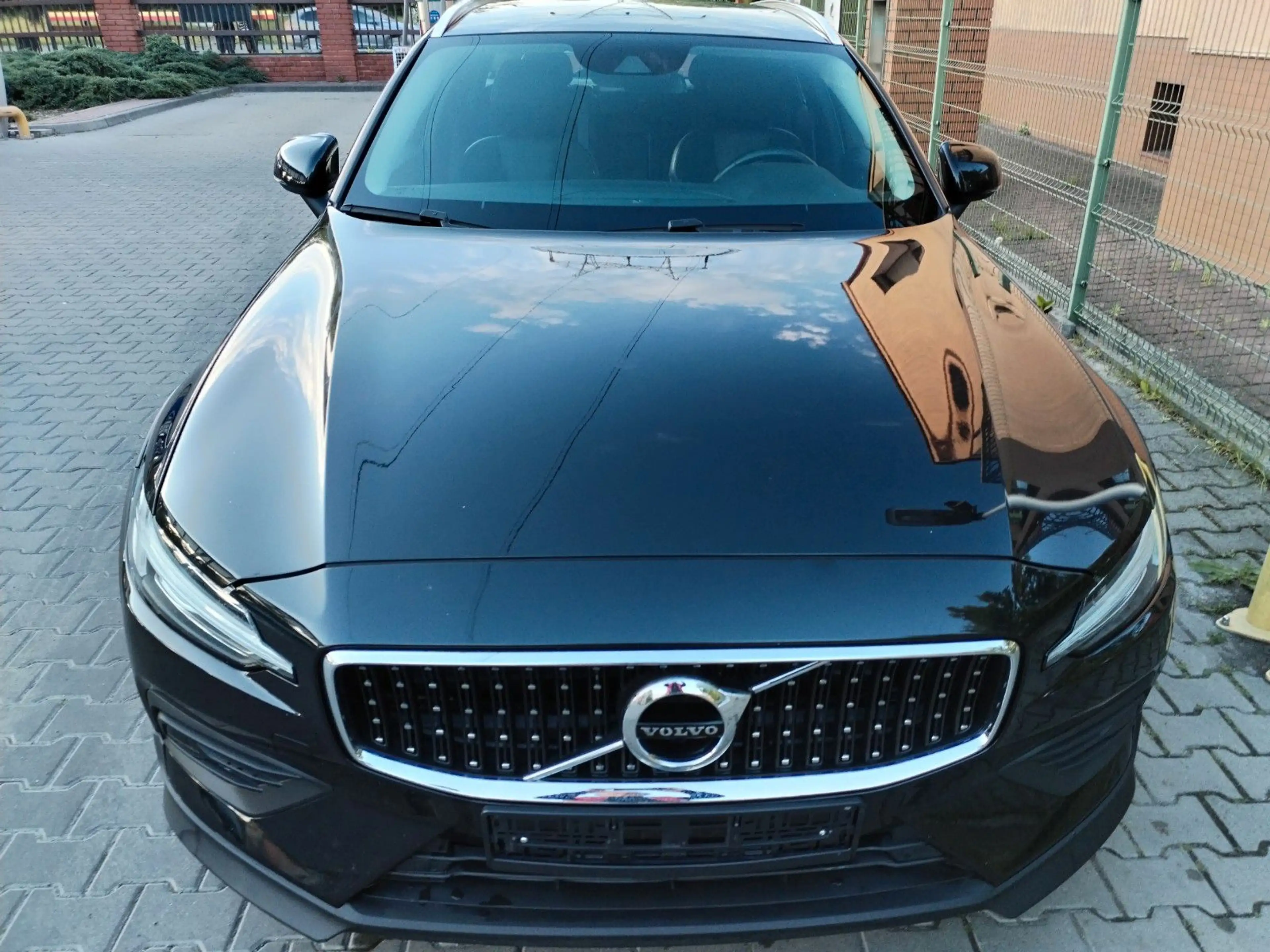 Volvo V60 Cross Country D3 AWD Geartronic Pro — photo 8