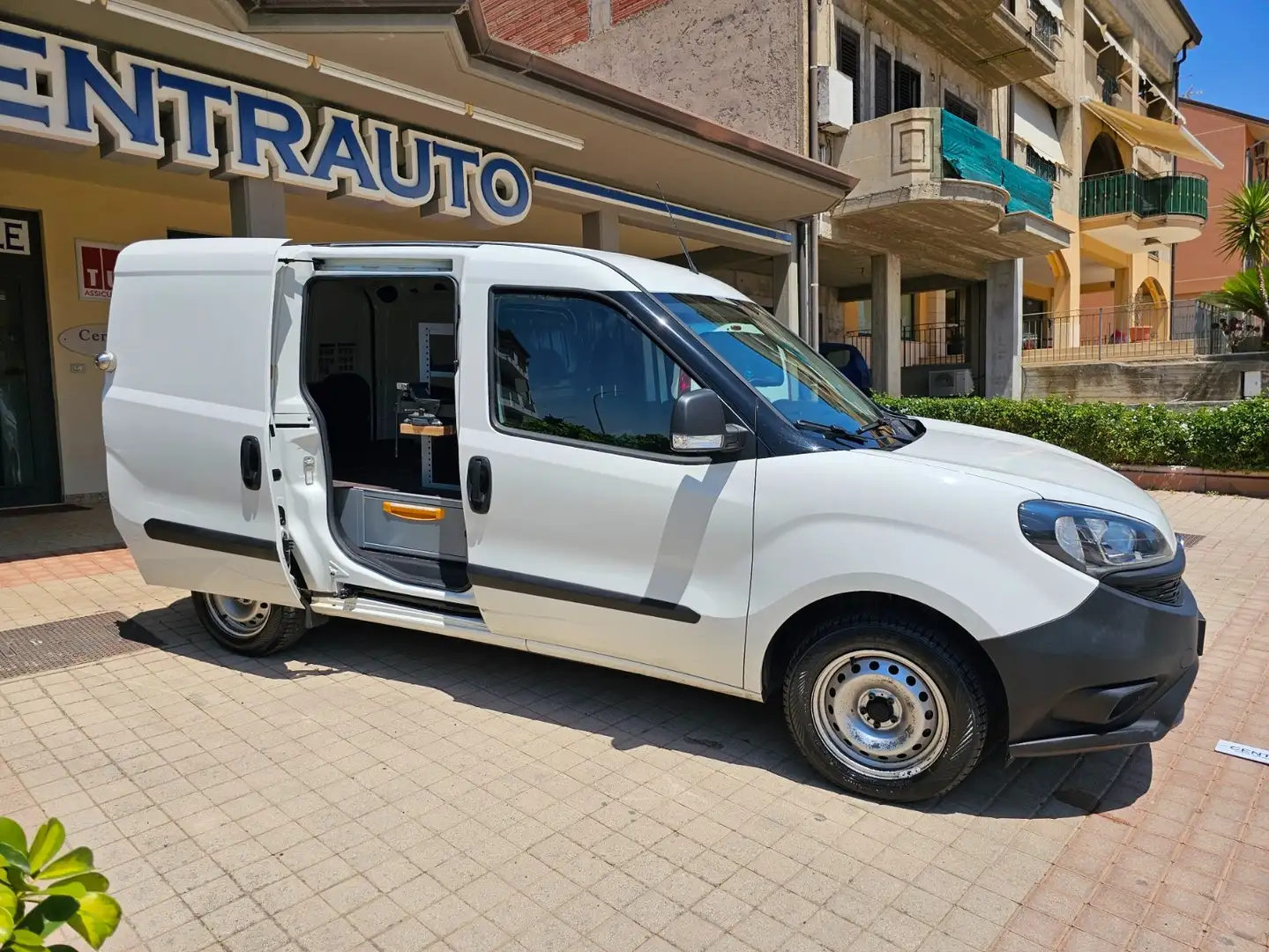 Fiat Doblo Fiat Doblò Cargo SX 1.3 MJT 95CV Attrezzato Bianco - 1
