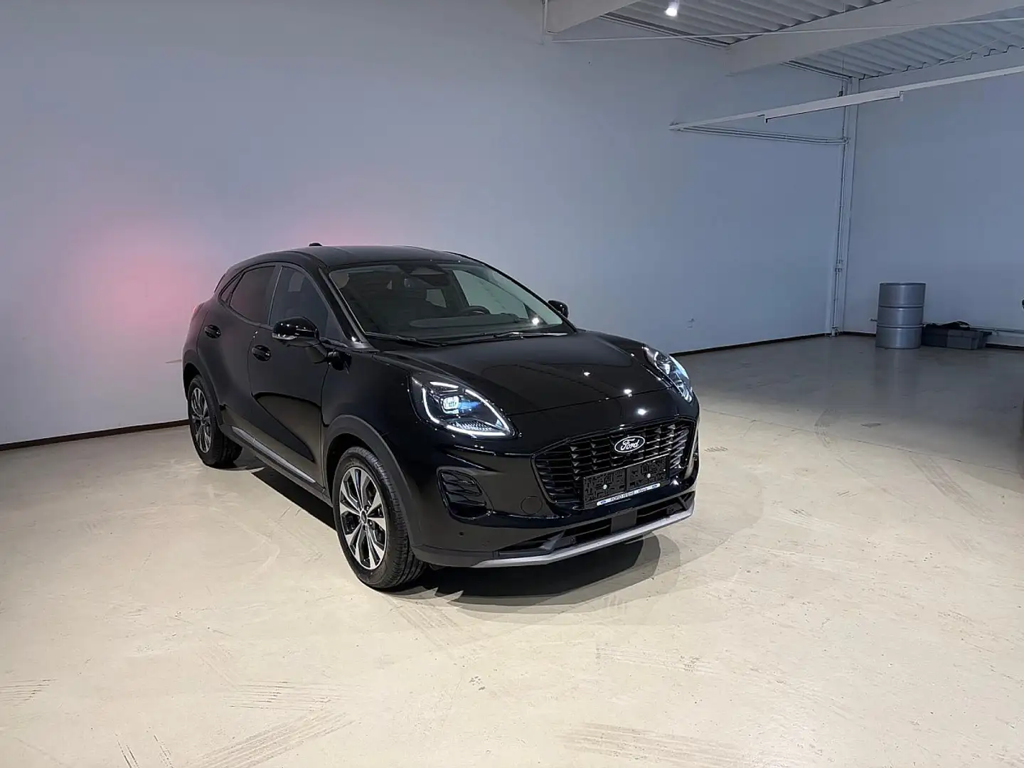 Ford Puma 1,0 EcoBoost Hybrid Titanium Schwarz - 1