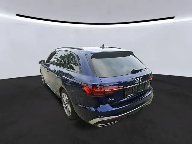 Audi A4 view 3