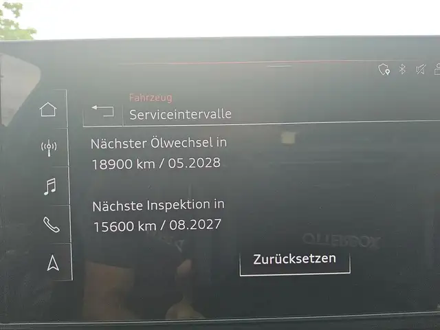 Audi A4 view 9