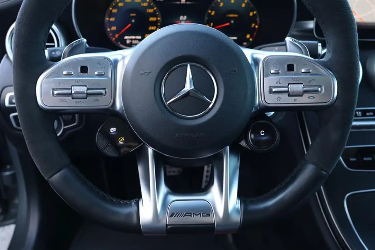 Mercedes-Benz C-Class снимка Mercedes-Benz C-Class