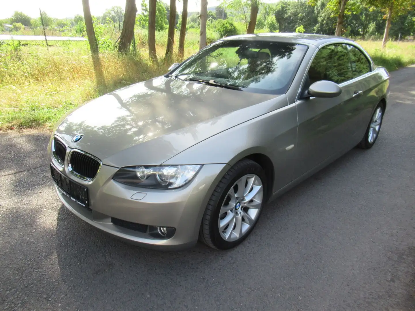 BMW 320 i Cabrio Schalter/Klima/Leder/48 Tkm... Grau - 1