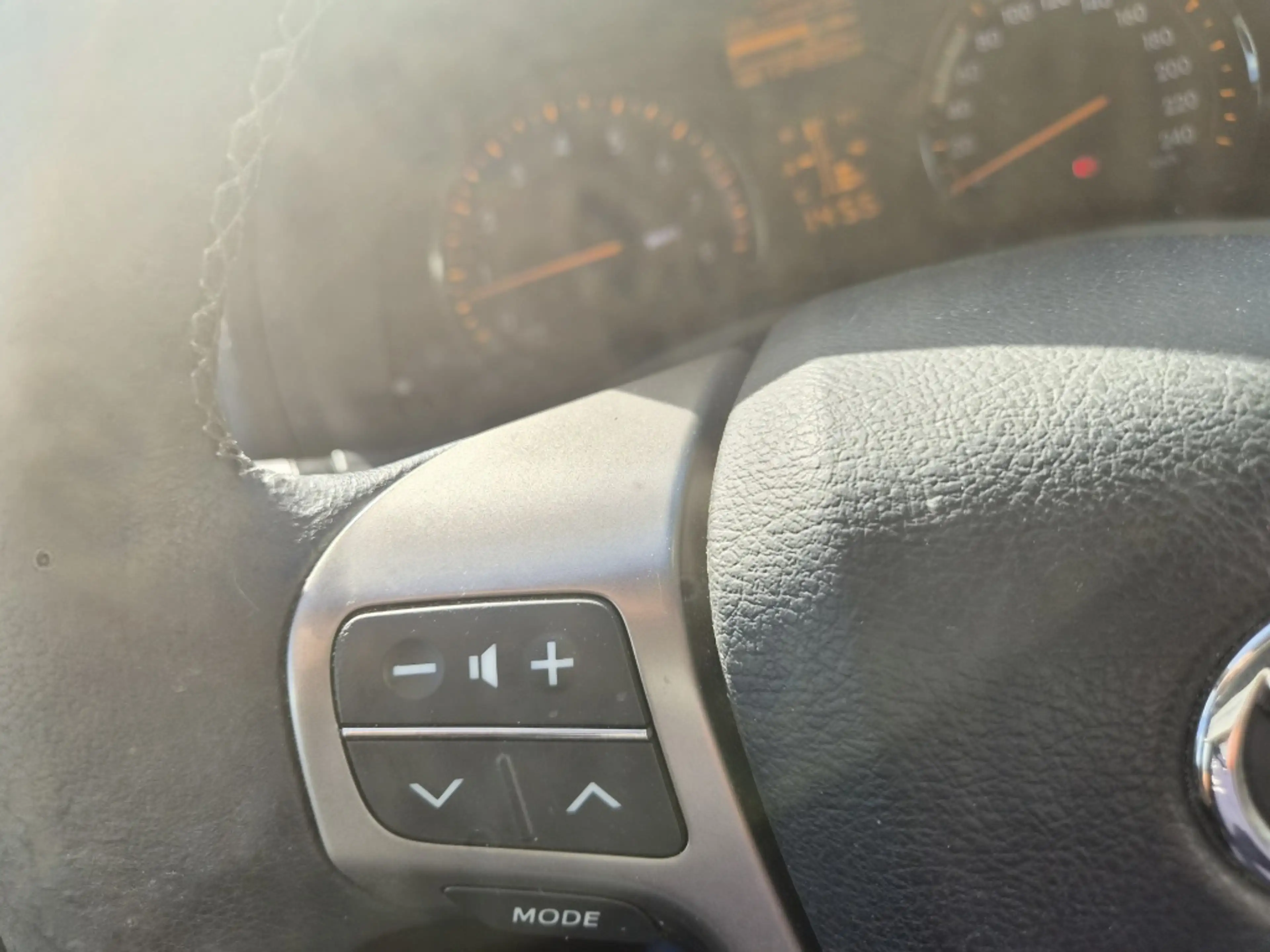 Toyota Avensis 1.6 VVTi Business — photo 4