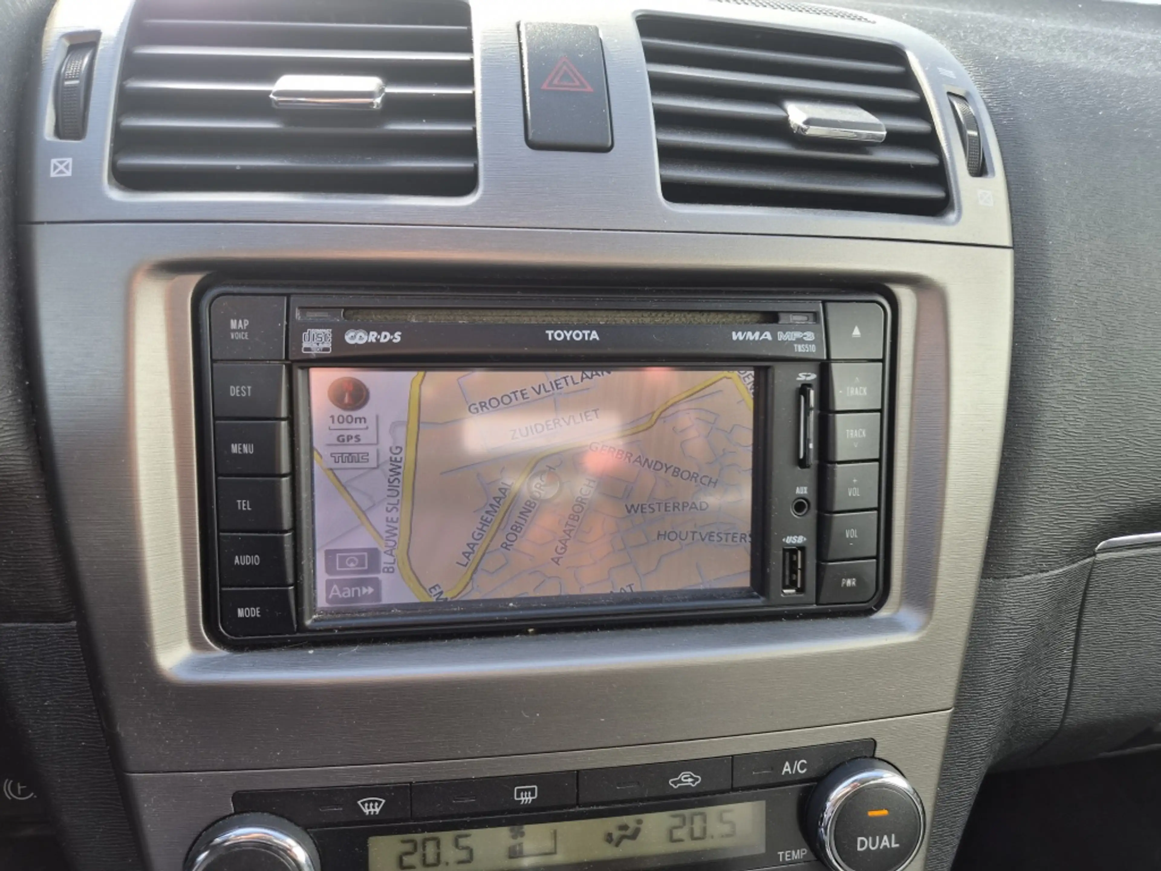 Toyota Avensis 1.6 VVTi Business — photo 12