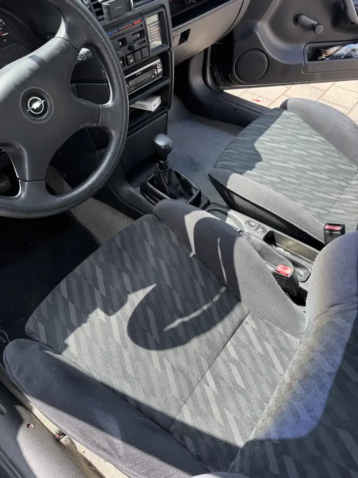 Opel Calibra 2.0, foto 4