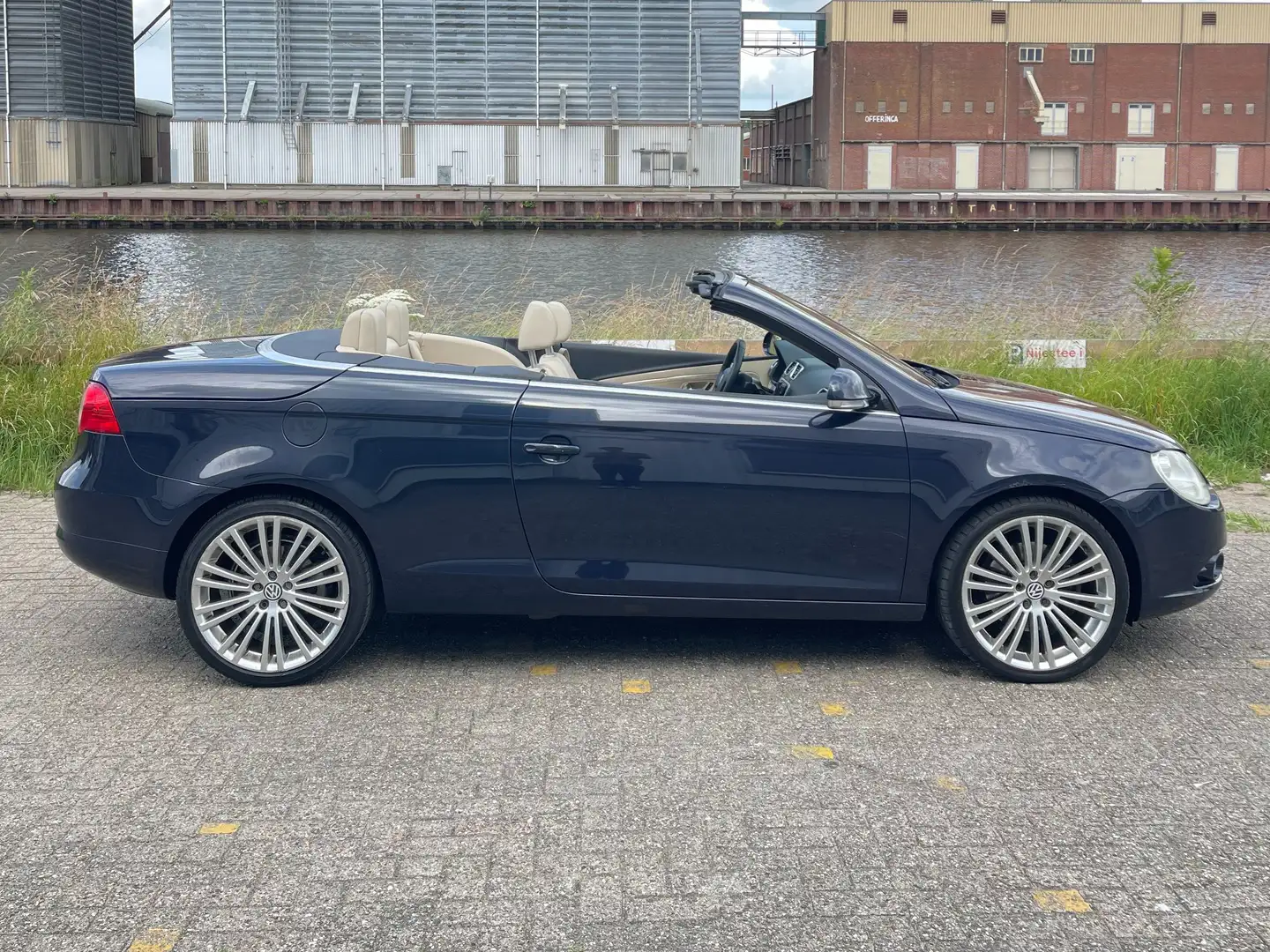 Volkswagen Eos Eos 2.0 T-FSI - 1