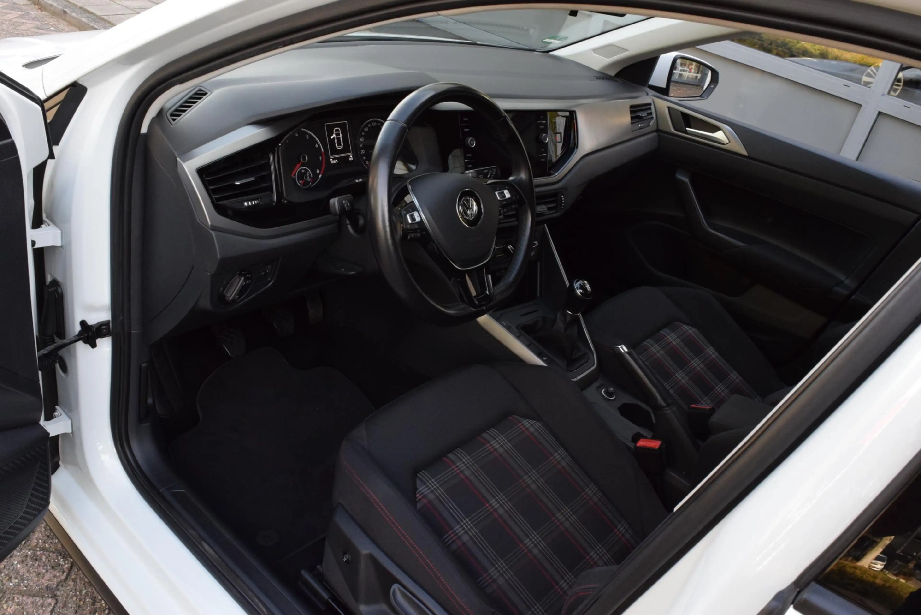 Volkswagen Polo GTI 1.0 TSI|18"|GTI int.|Stoelverw.|ACC|Cam.|Carplay — photo 13