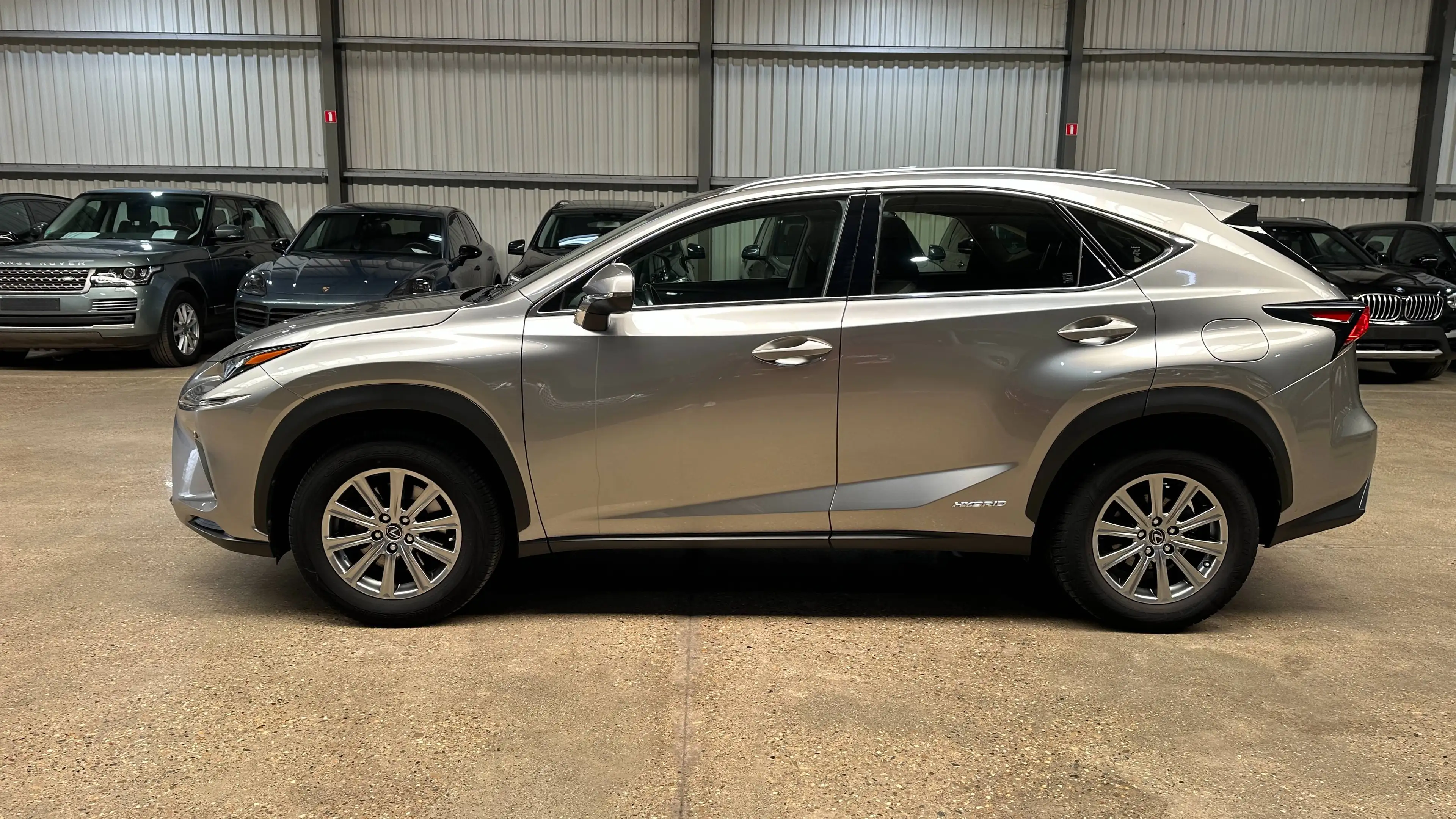 Lexus NX 300h NX 300h 2.5i AWD Business Edition  E-CVT (EU6.2) — photo 5