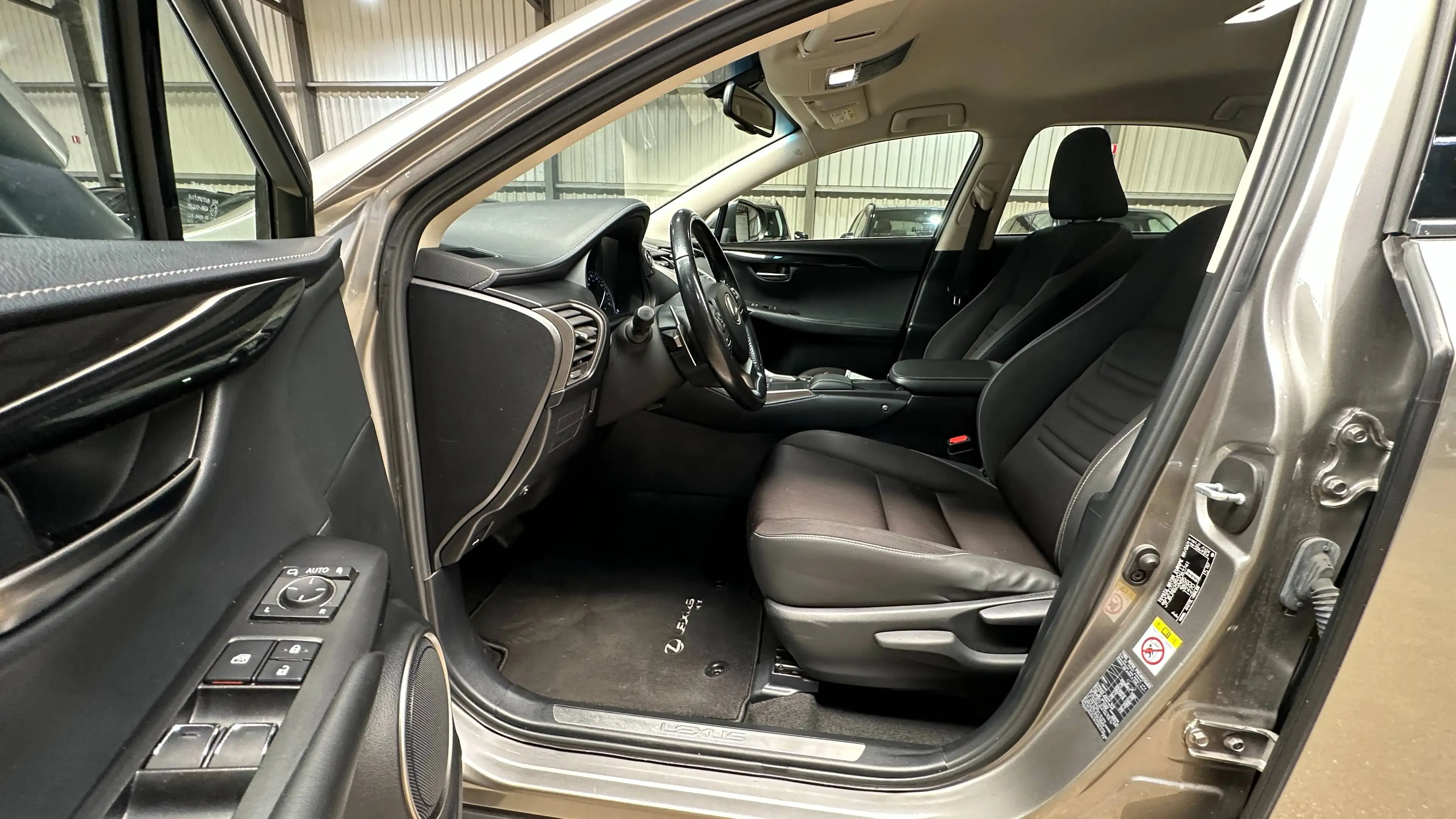 Lexus NX 300h NX 300h 2.5i AWD Business Edition  E-CVT (EU6.2) — photo 8