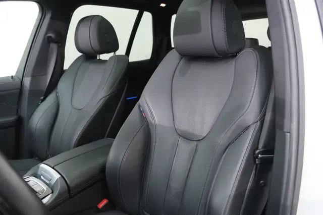 BMW X5 X5 xDrive 30 d M Sport | Laser | HUD | Voll Ansicht 32