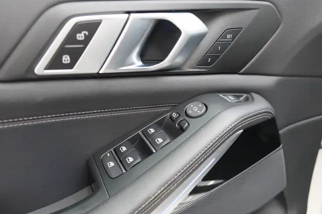 BMW X5 X5 xDrive 30 d M Sport | Laser | HUD | Voll Ansicht 35