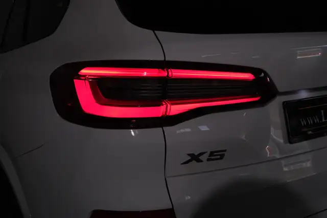 BMW X5 X5 xDrive 30 d M Sport | Laser | HUD | Voll Ansicht 16