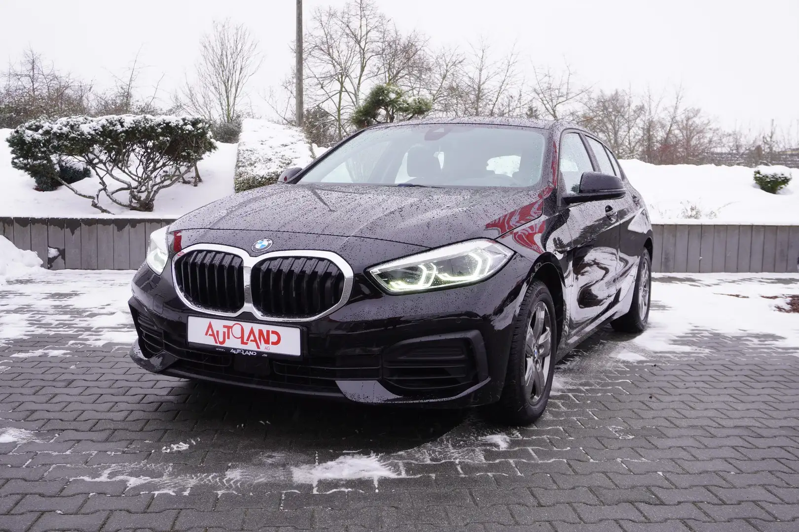BMW 118 118i Advantage LED Navi Tempomat Sitzheizung DAB Noir - 1