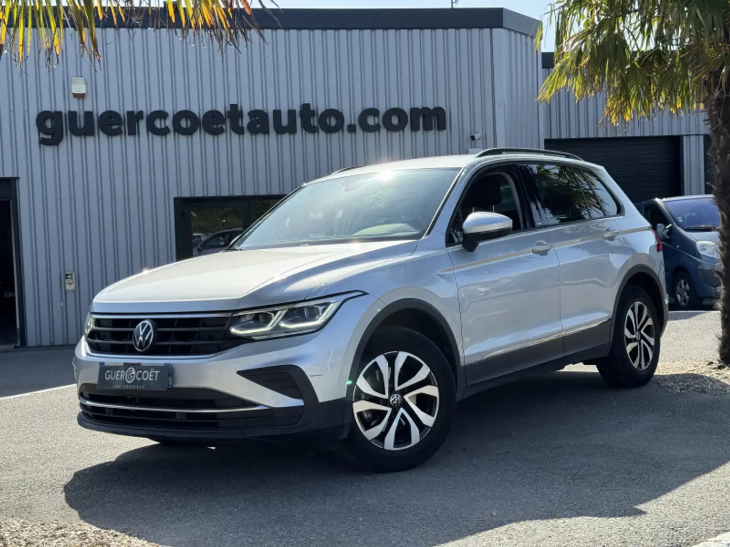 Volkswagen Tiguan 2.0 TDI 150CH ACTIVE Gris - 2