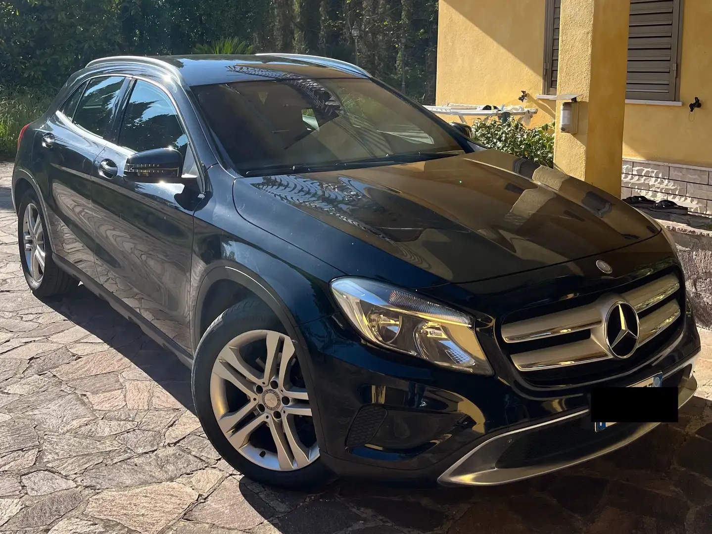 Mercedes-Benz GLA 200 Premium Nero - 1