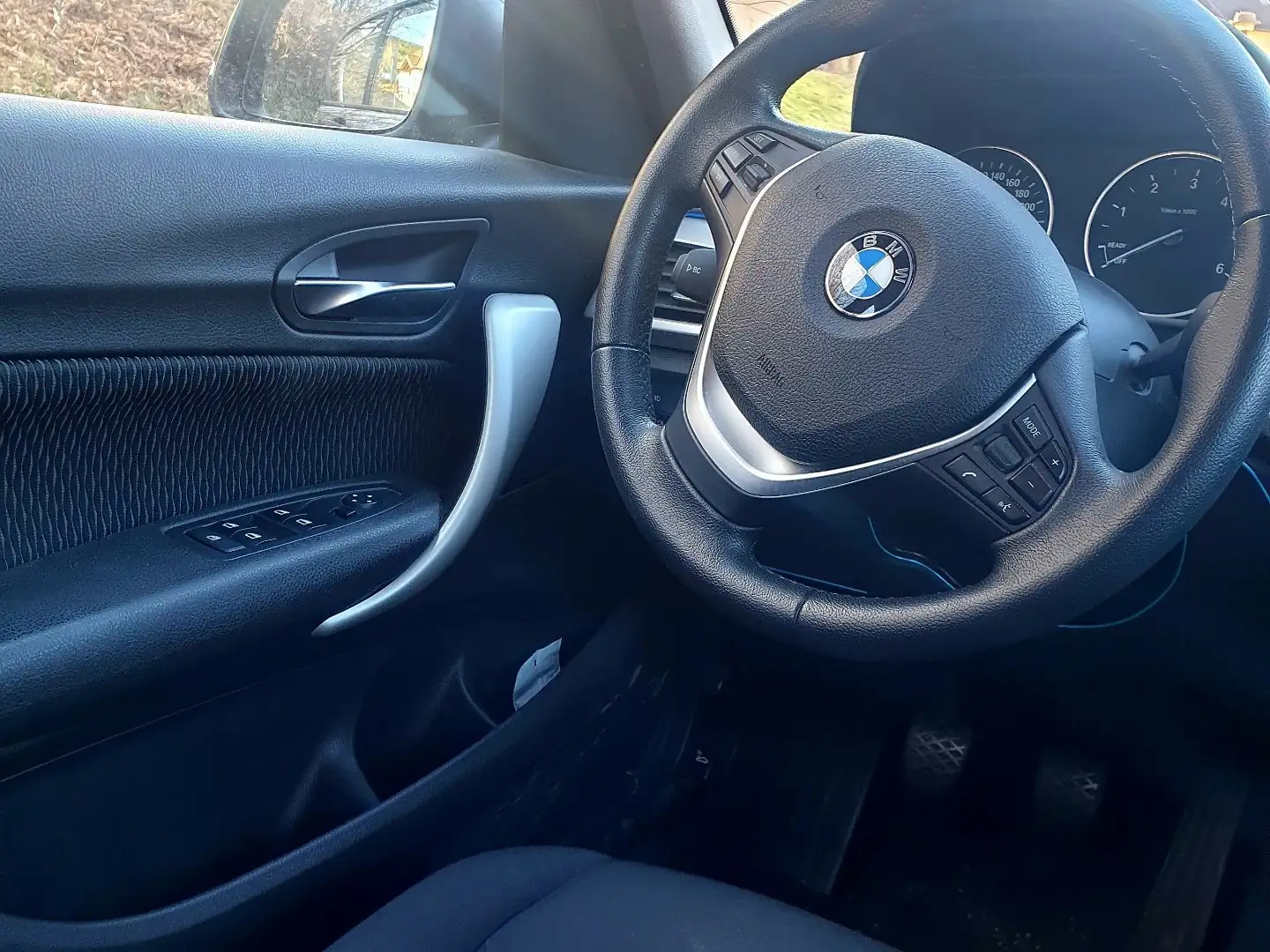 BMW 114 114d 95 ch Sport Schwarz - 2