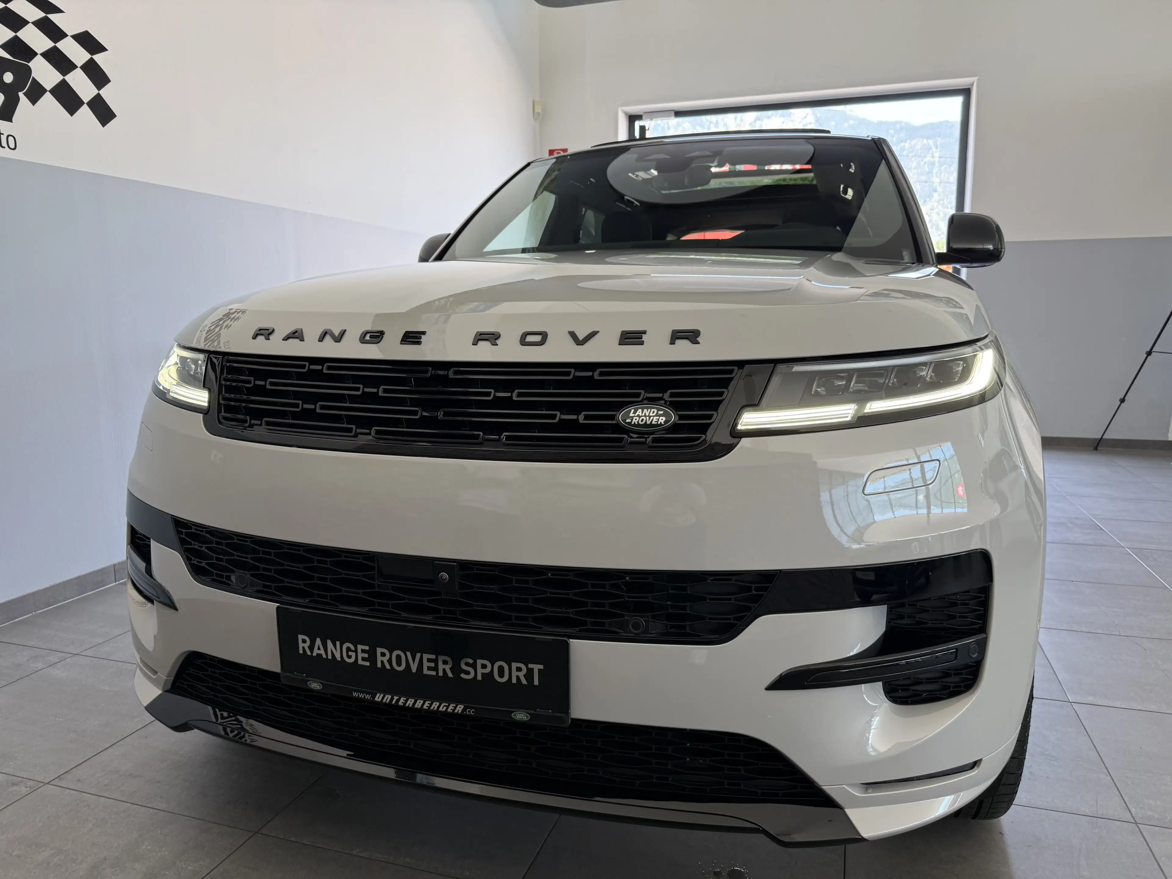 Land Rover Range Rover Sport P460e Dynamic HSE AWD 3.0 PHEV — photo 7