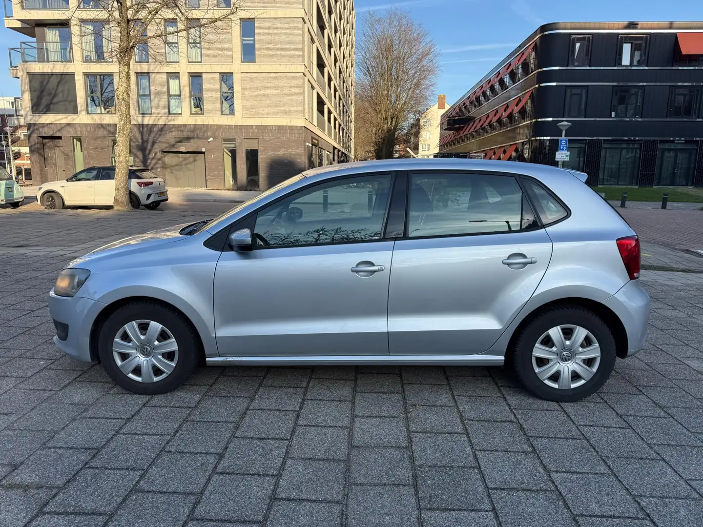 Volkswagen Polo 1.2-12V BlueMotion Trendline Gris - 2
