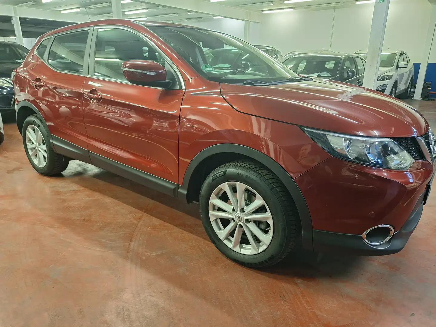 Nissan Qashqai 1.5 dCi 2WD Tekna Rouge - 2