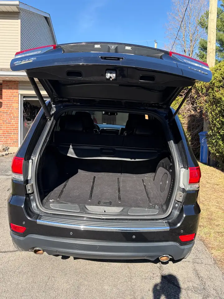 Jeep Grand Cherokee снимка Jeep Grand Cherokee
