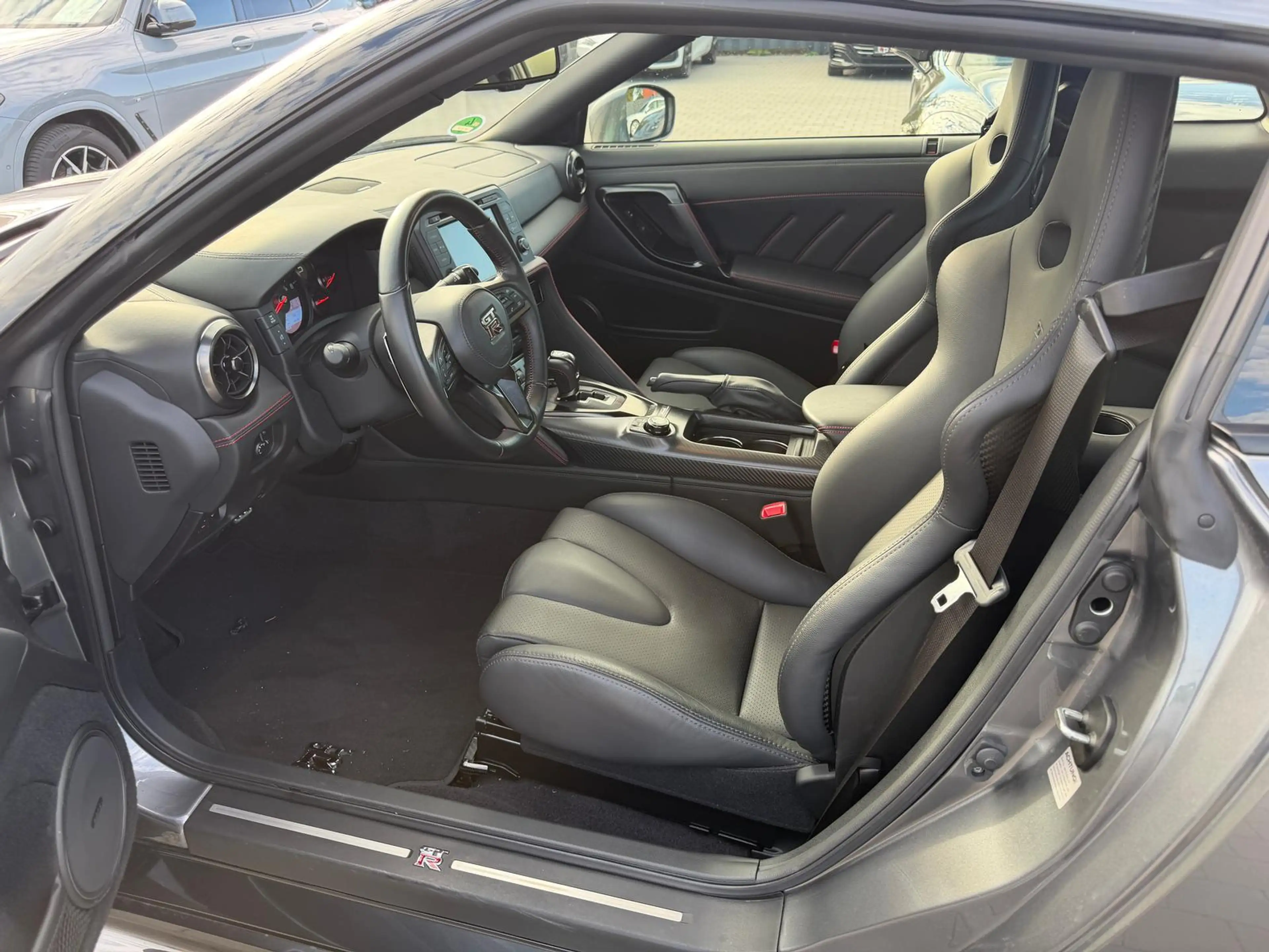 Nissan GT-R Track Edition 1.Hand Scheckheftgepflegt — photo 7
