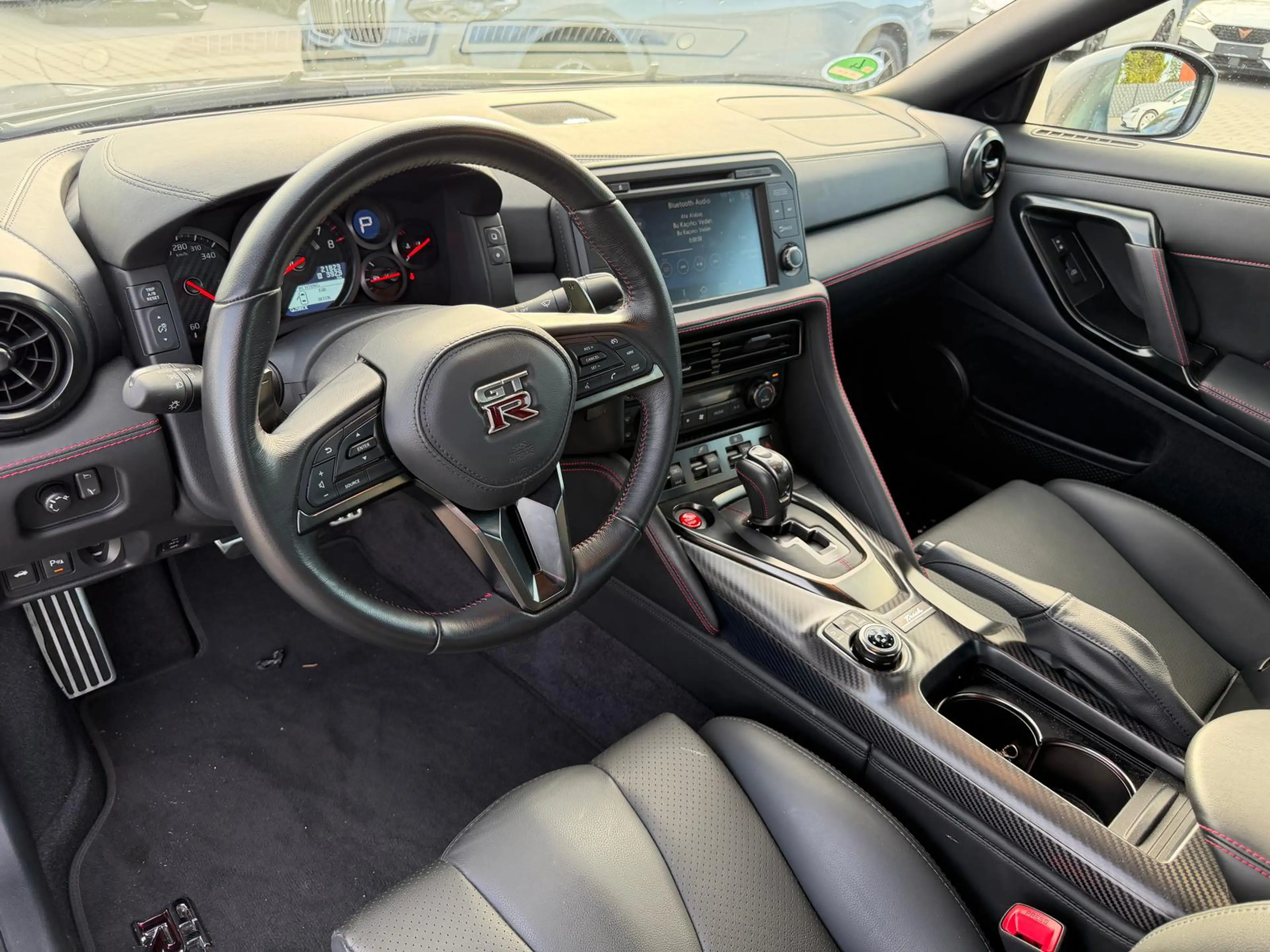 Nissan GT-R Track Edition 1.Hand Scheckheftgepflegt — photo 9