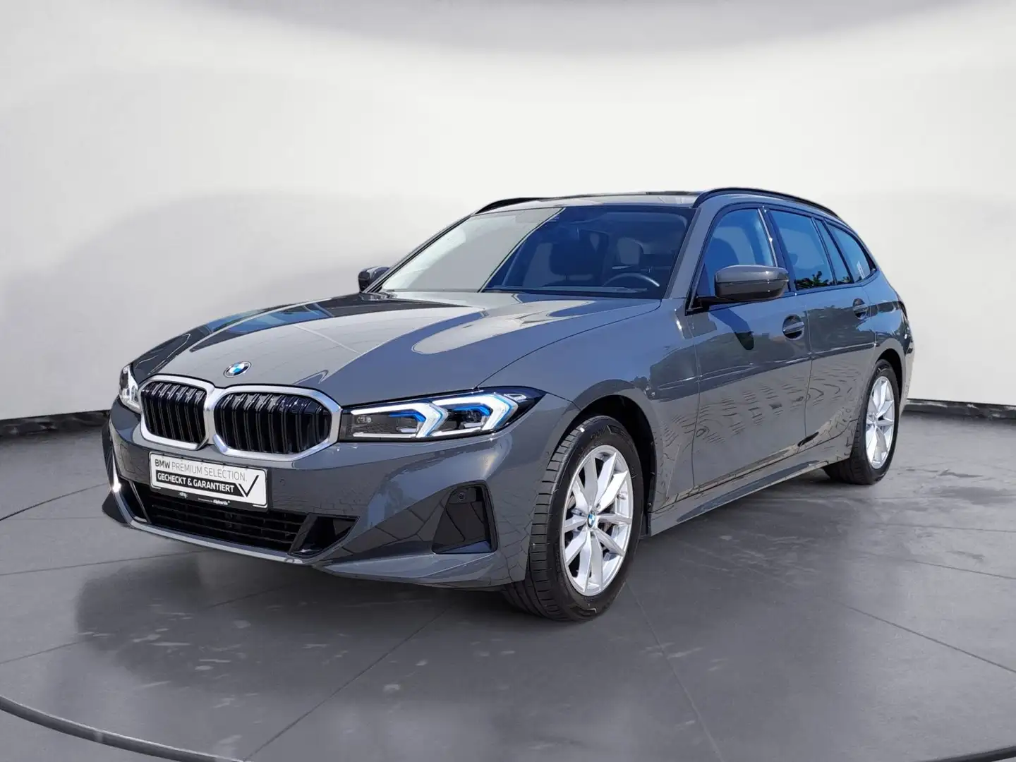 BMW 320 d Touring Automatik Innovationsp. Sport Aut. Grau - 2