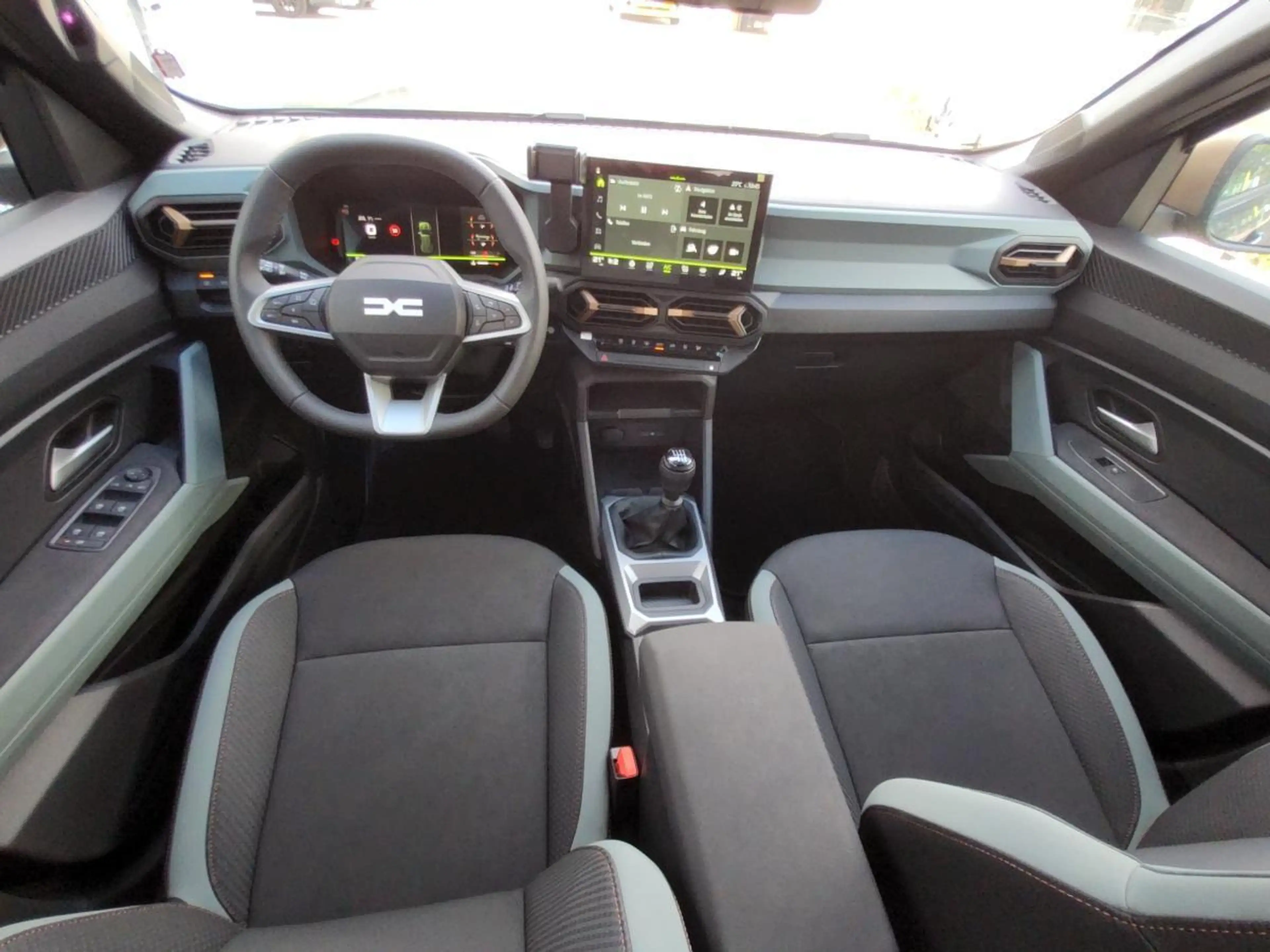 Dacia Bigster Extreme TCe 140 — photo 8