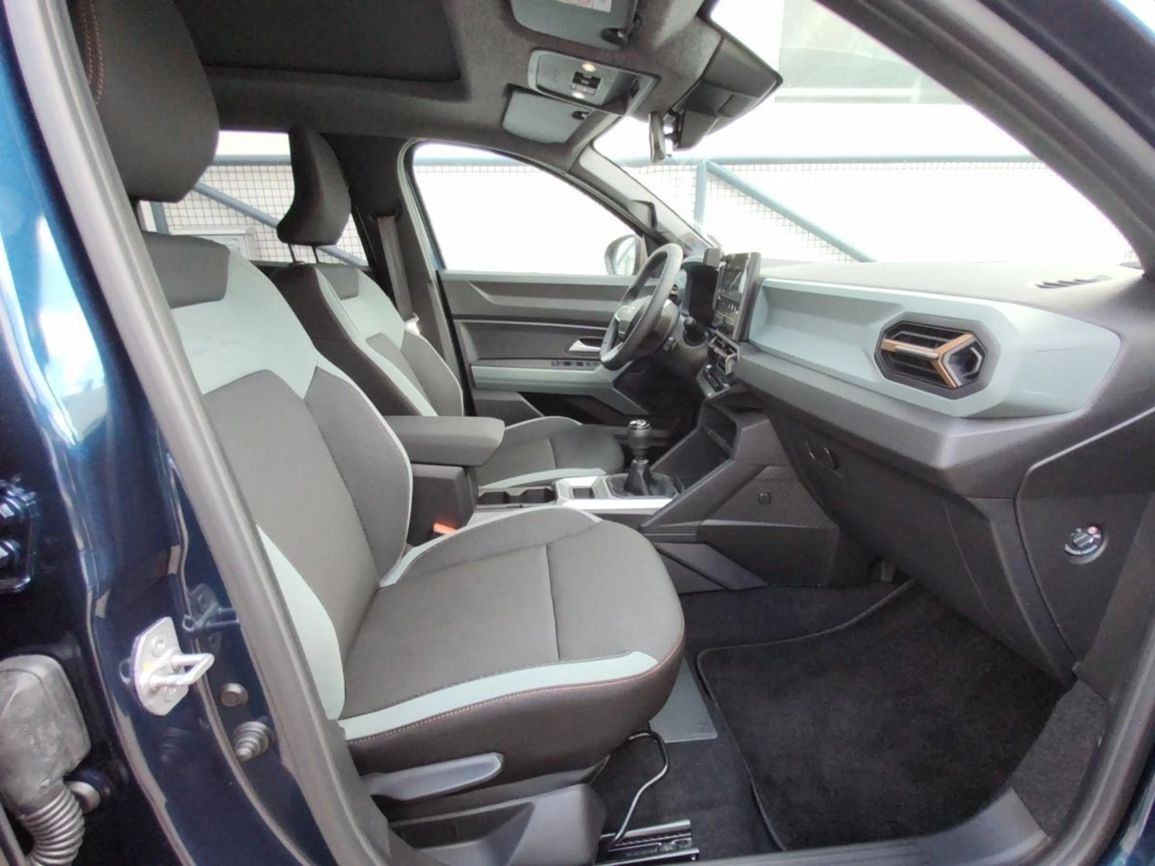 Dacia Bigster Extreme TCe 140 — photo 11